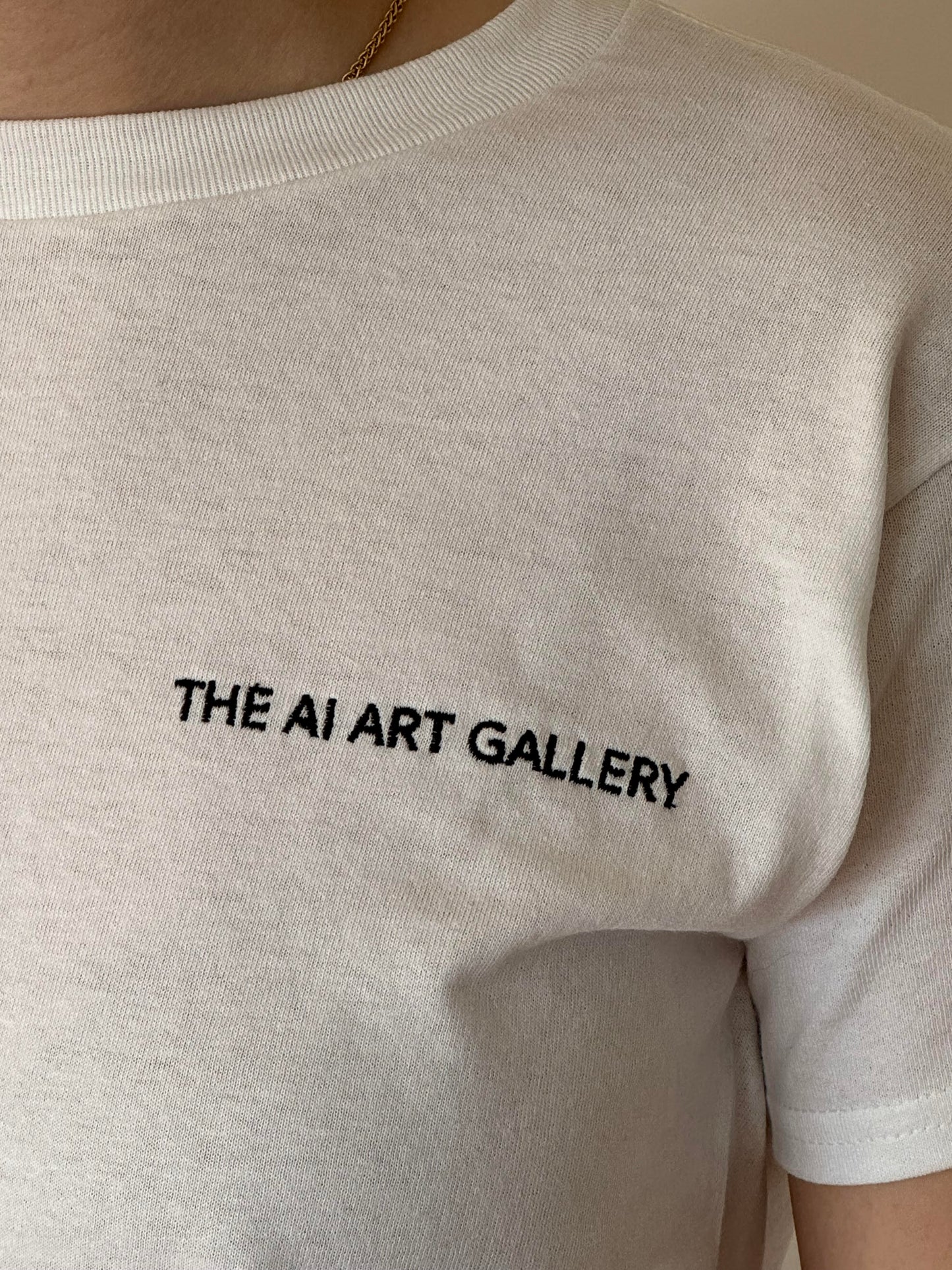 Logo / baby tee