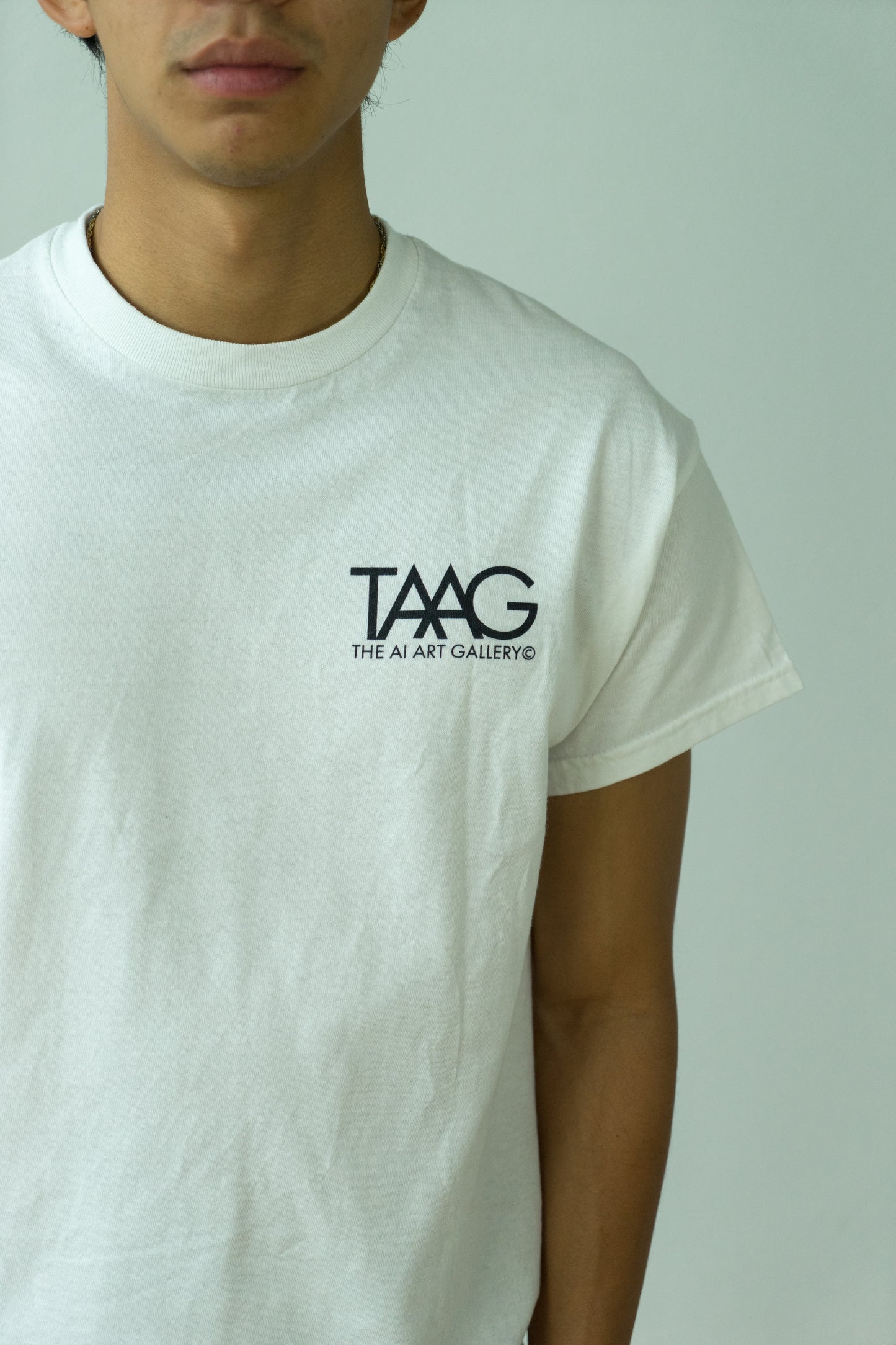 WHITE MAN TEE